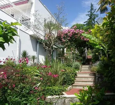 Apartman Sunny Garden