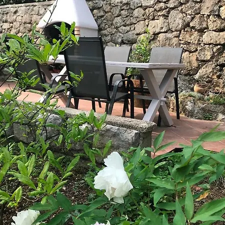 公寓 Sunny Garden 奥帕提亚