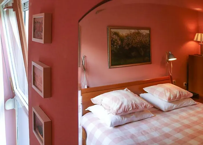 Sunny Garden アパート *